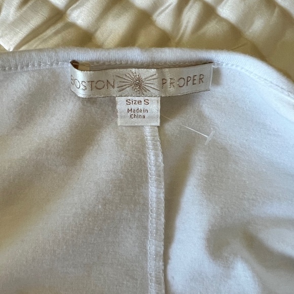 NWOT Boston Proper Women's Cold Shoulder Keyhole Peplum White Top Size Small - Picture 5 of 8